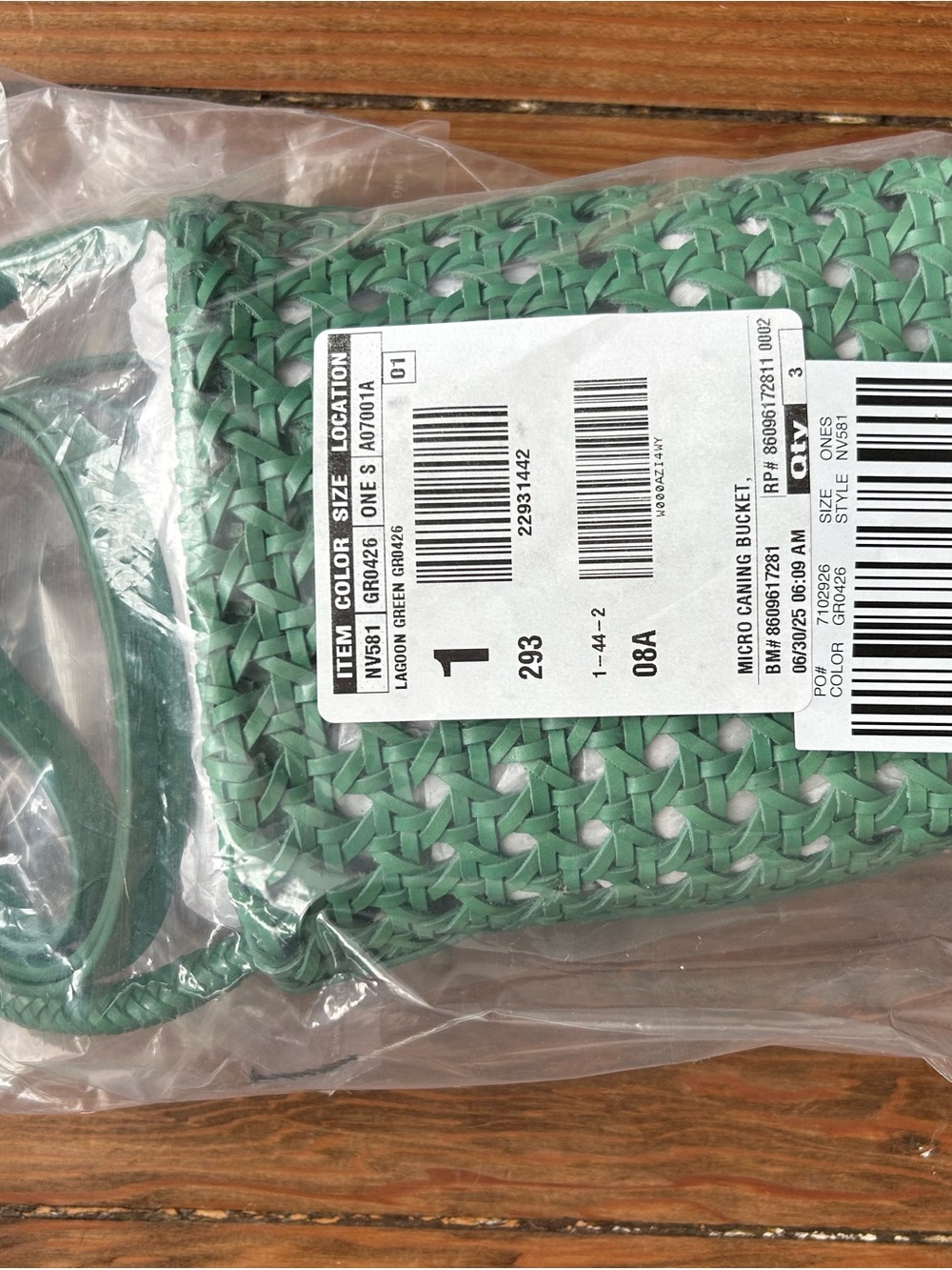 Madewell Emerald Green Woven Bucket Crossbody Brande New! - Picture 2 of 2
